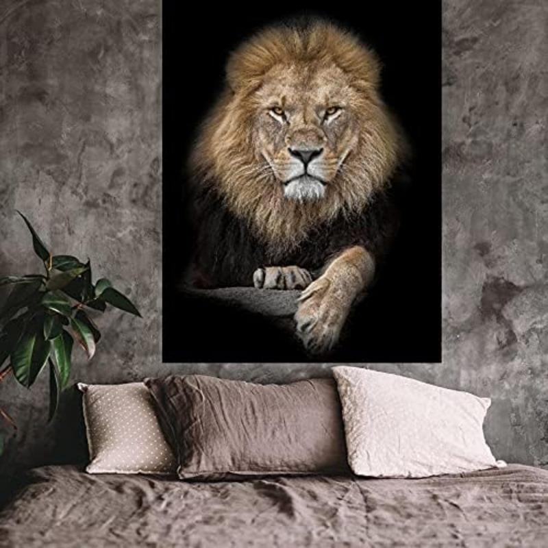 Dark Background Lion Portrait Tapestry, Cool Majestic Wild Animal Print Wall Art for Bedroom Living Room Dorm Apartment Decor