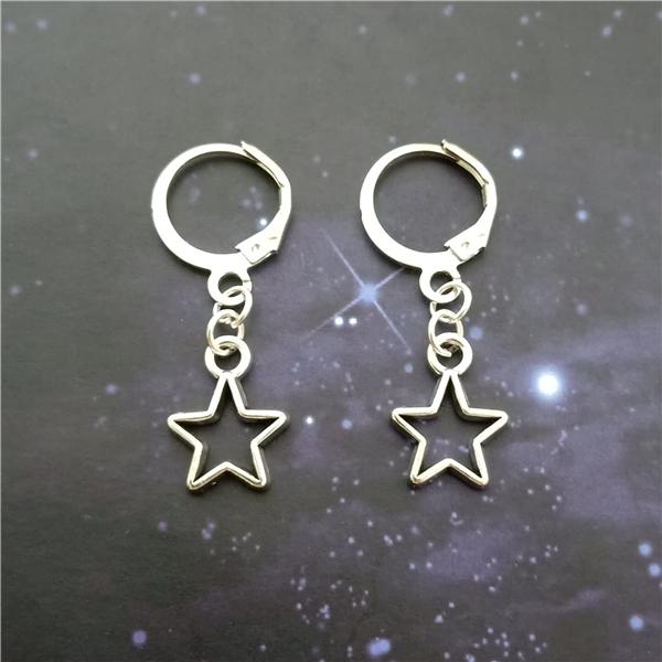 

Маленькие серьги-кольца со звездами, серьги со звездой и рычагом на спине цвета старинного серебра