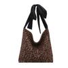 Leopard print casual personalized bag women's fashion versatile shoulder messenger bag 2025 new large-capacity simple handbag