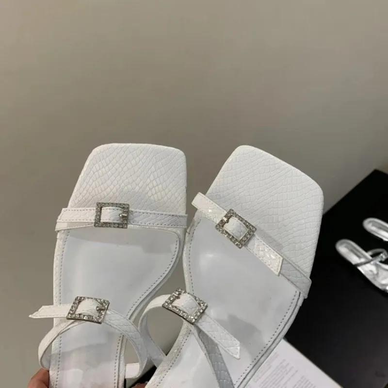 2024  The New Sandals Women Summer Fashion Elegant Non-Slipl Luxury Ladies Slippers Rivet Rhinestone Low Heels