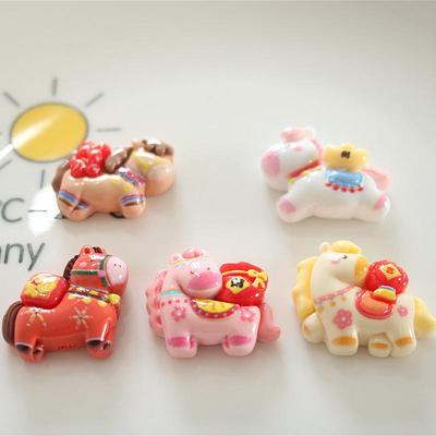 10 Stück Cartoon Niedliche Pony Harz Anhänger Lustige Tierkreiszeichen Pferde Ornamente Diy Handyhülle Kühlschrankmagnet Haarspangen Zubehör