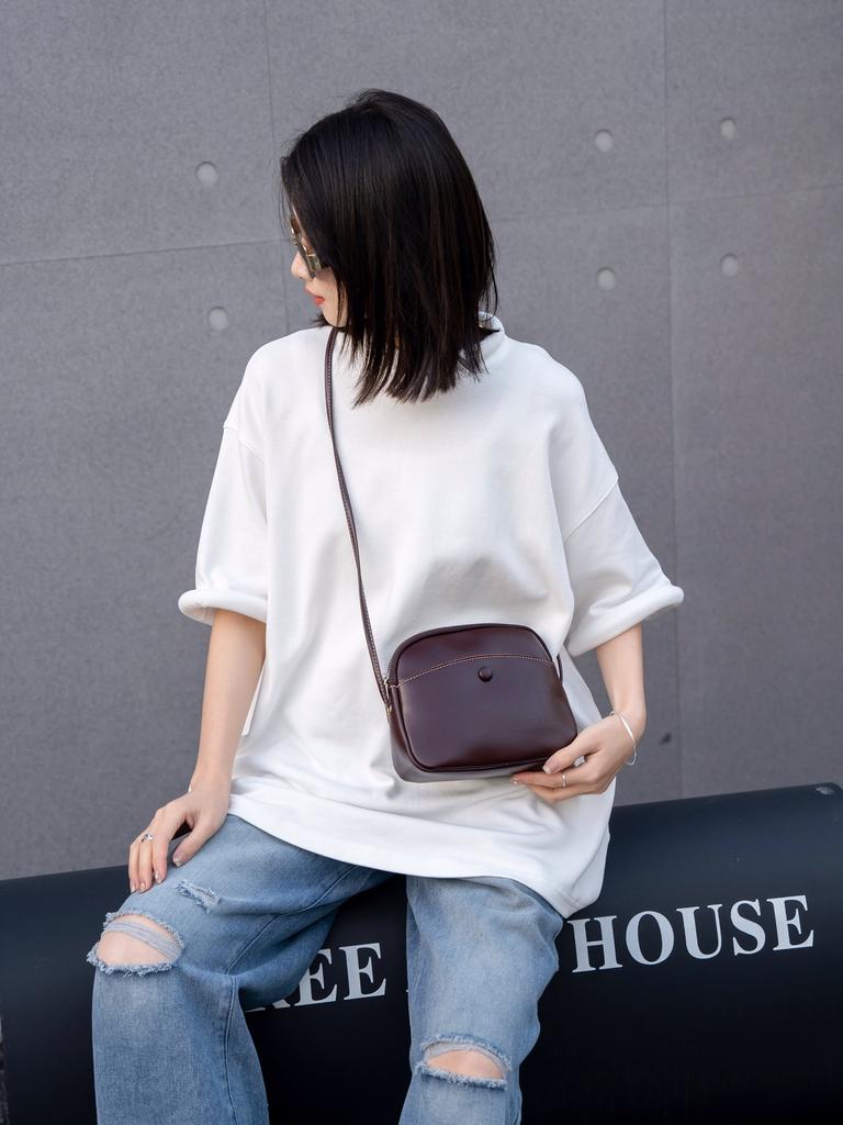 Spring and Summer Mobile Phone Bag Women's New Leather Soft Leather Bag Lightweight Casual Messenger Bag Fashionable Versatile Shoulder Bag