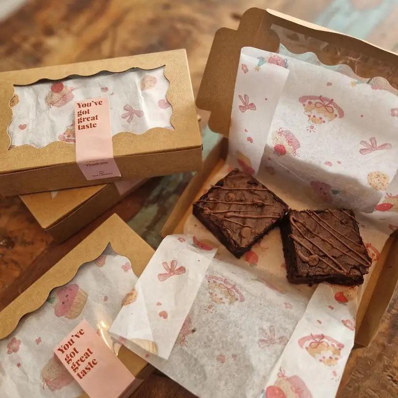 White Cardboard Kraft Paper Pastry Box with Window for Cakes and Desserts