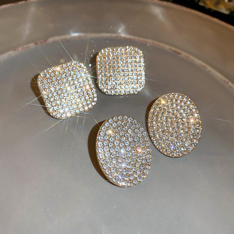Elegant Geometric Oval Diamond Silver Earrings - Luxury European & American Fashion for Women
