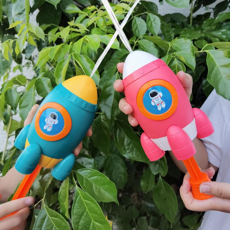 Squirt Water Guns Leke for kampspill Utendørs svømmebasseng Strand Utendørs sommer vannpistoler for gutter og jenter i alderen 3 år+