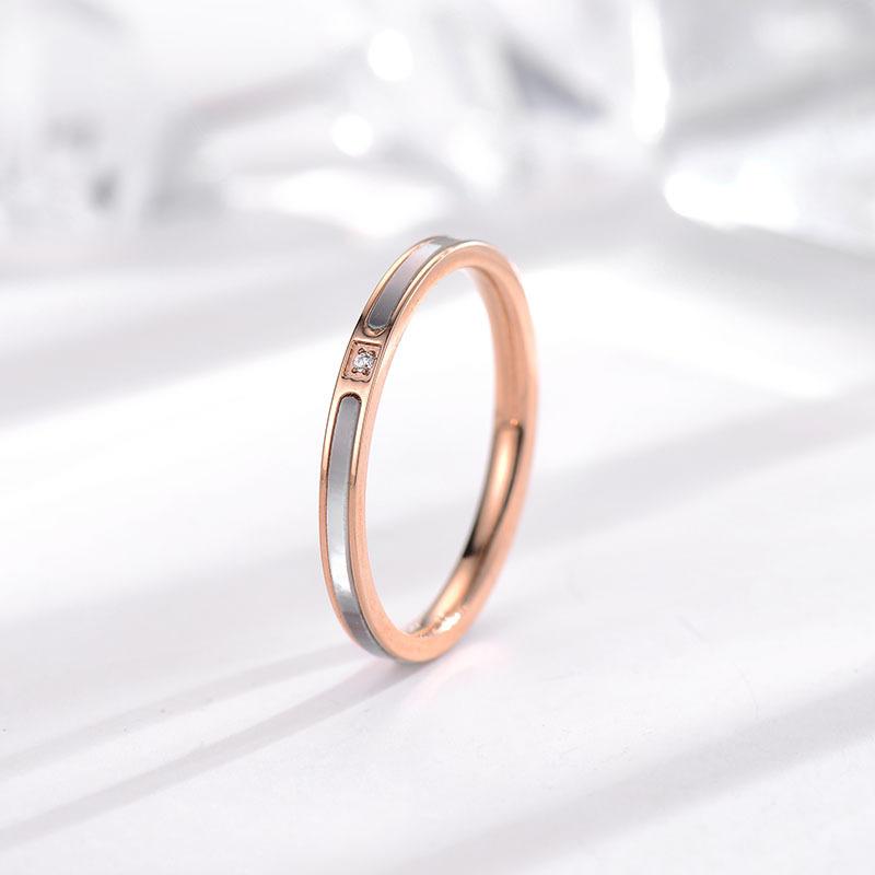 Elegant 18k Rose Gold Titanium Steel Ring for Women with Single Diamond White Shell Simple Tail Ring Jewelry