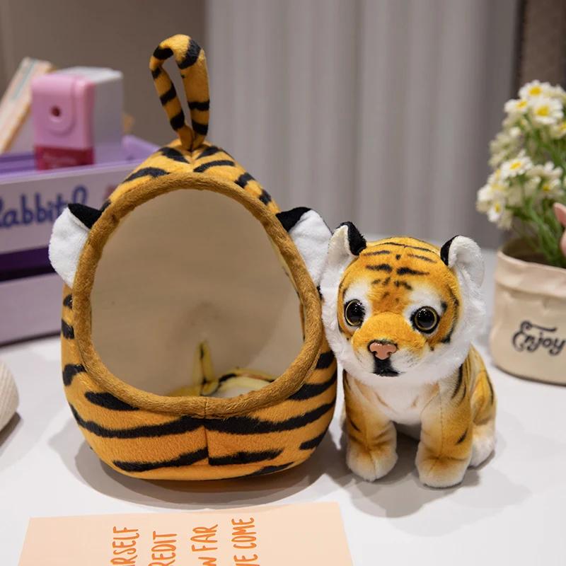 New 18cm Stuffed Simulated Animal Plush Nest Small Tiger Leopard Giraffe Lion Dolls Plushie Birthday Present Throw Pillow