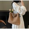 Boho Chic Large Woven Straw Tote Bag for Women Commuter Handbag Shoulder Bag, Perfect for Spring Outings, Beach Tote Bag