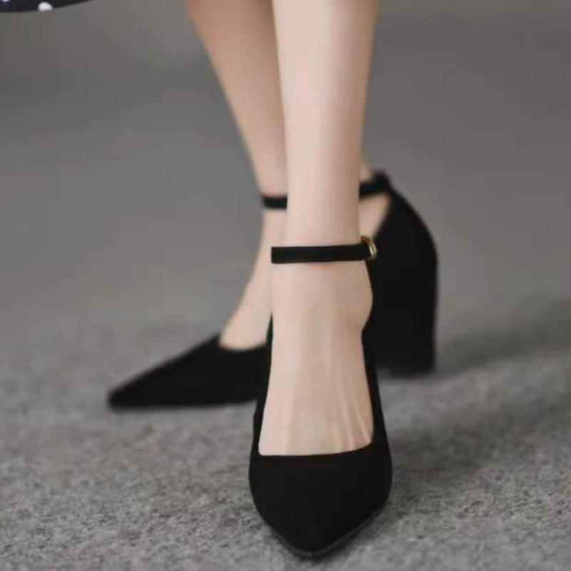 Модні жіночі туфлі на танкетці, осінь, новинка, з гострим носком, з неглибоким вирізом, замшеві, на ремінці, протиковзкі, зносостійкі, низькі
