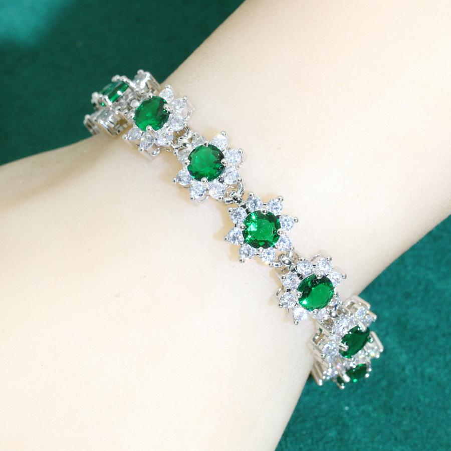 Fashion High Grade Zircon Lady Bracelet Collection Clothing Accessories Practical Household Product