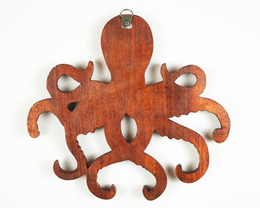 Hand-Carved Wooden Octopus Wall Decor – Nautical Marine-Themed Hanging Art Statue