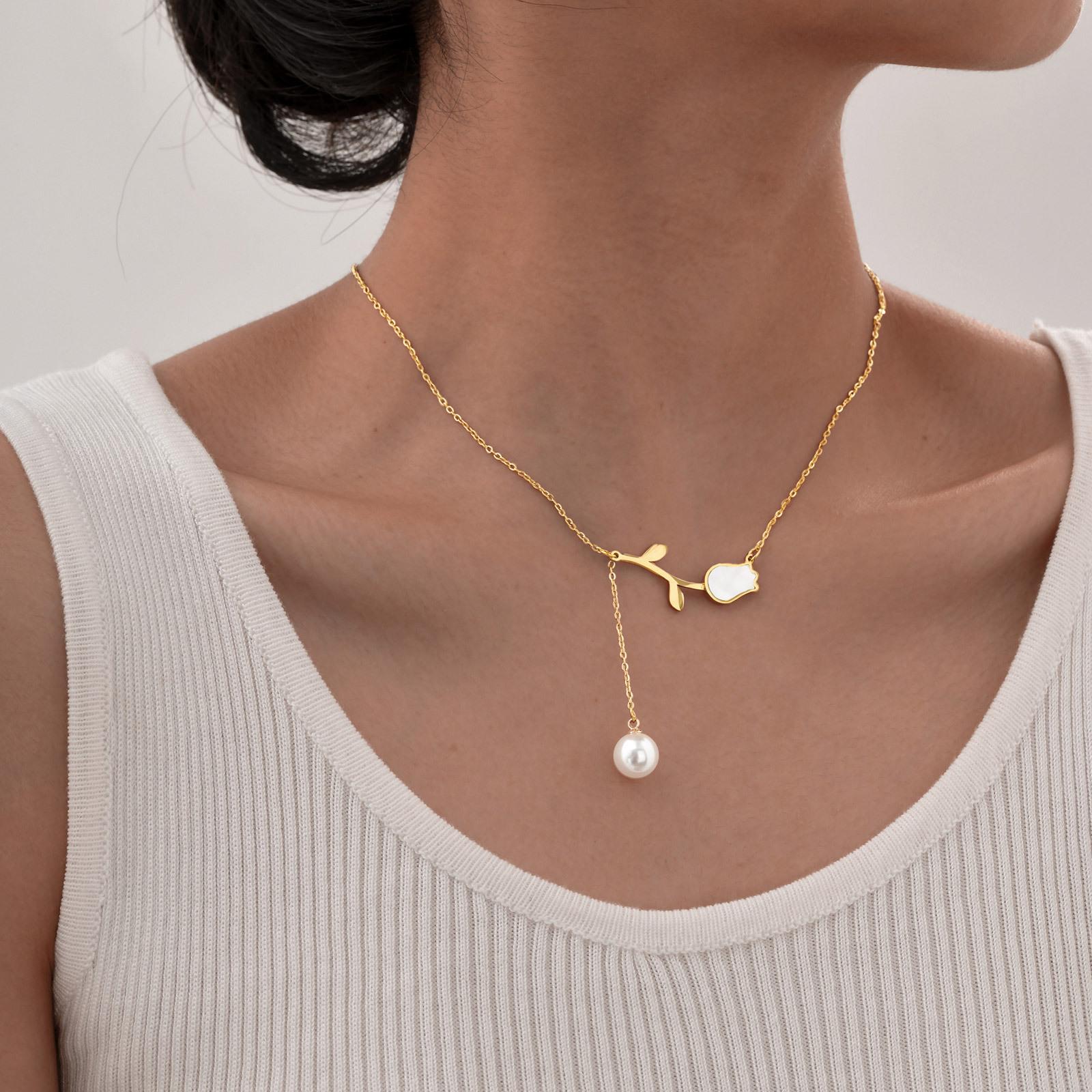 

Dainty Shell Tulip Flower Pendant Necklaces For Women, Gold Color Stainless Steel Chain Necklace Simulated Pearl Charm Collar