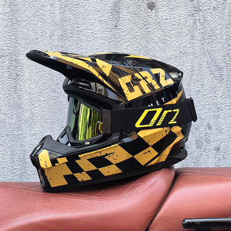 ORZ Full-Face Helmet for Off-Road, Electric Scooters, Mountain Biking, and Street Riding