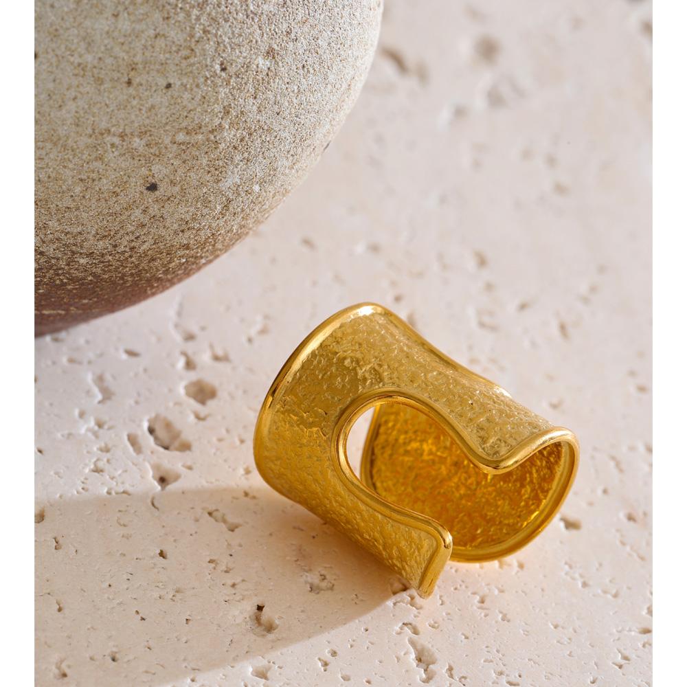 Yhpup Size 7 Old Money Style Stainless Steel Hollow Open Ring 18K Gold Color PVD Plated Texture Hammer Metal Finger Jewelry