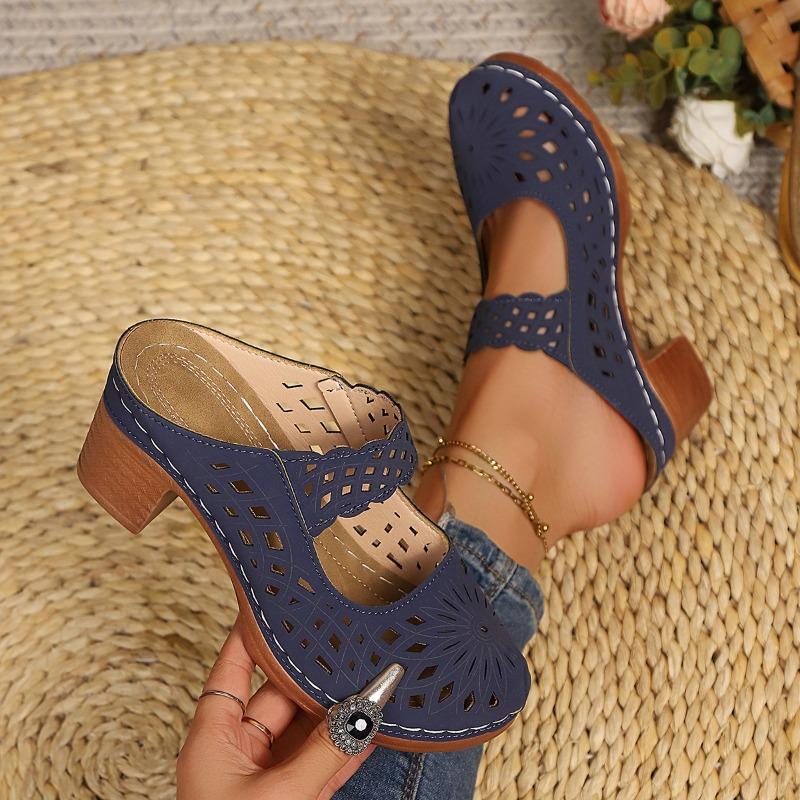 Summer new large size women's sandals retro thick heel slippers large size hollow slope heel cool slippers women