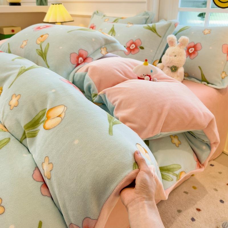 Thickened Milk Fleece Four-Piece Set Double-Sided Fleece Quilt Cover Coral Flannel Bed Sheet Quilt Cover Three-Piece Set Of Bed Hat