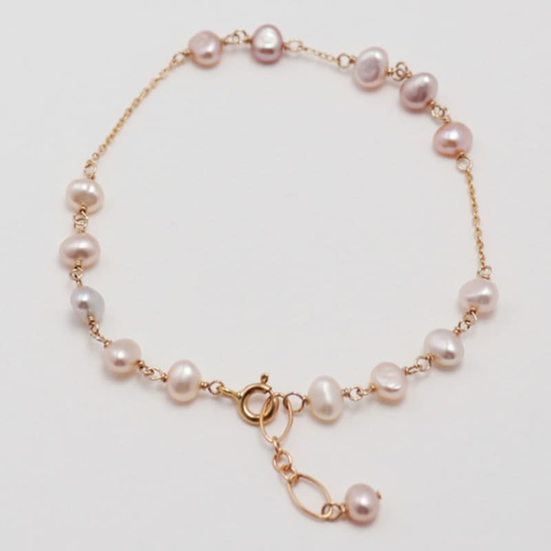 Less is more baby baroque pearl bracelet