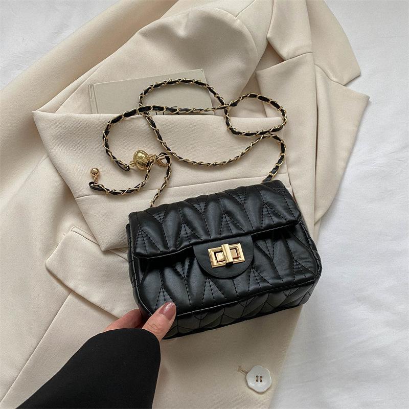 

2025 spring new fashion simple messenger bag foreign style simple shoulder bag small square bag chain trendy messenger bag