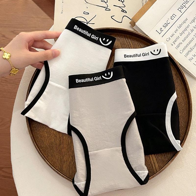 Japanese Style Classic Black White Gray Seamless Mid-waist Briefs for Women and Students Soft Breathable Comfort Cotton Crotch Underwear
