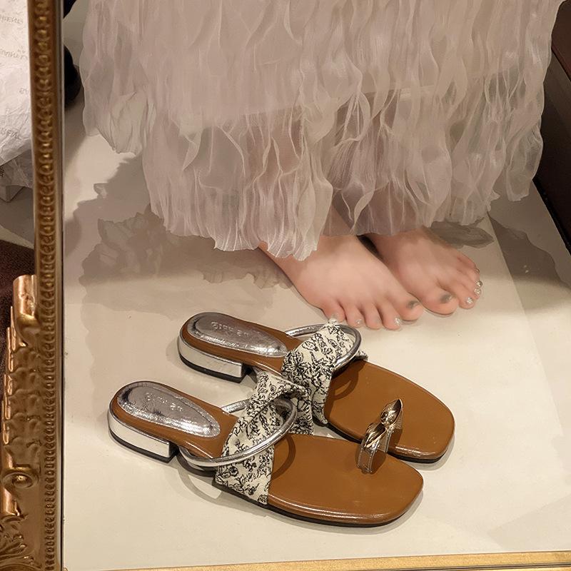 

Thick heel with sandals women s shoes summer wear new pinch square head slippers vacation beach shoes 40 серебряный