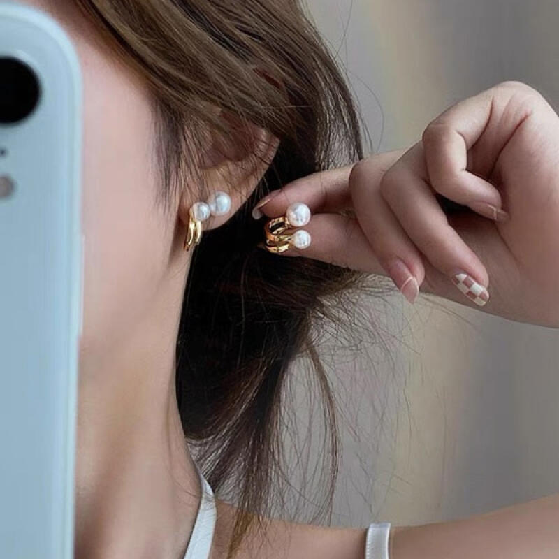 

Koori Pearl Twist Ball Earrings gold