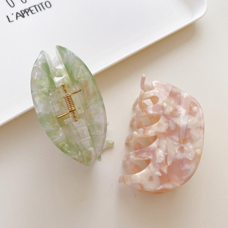 Large Oval 8cm Cow Pattern Hair Claw Clip For Women Stylish Retro Design