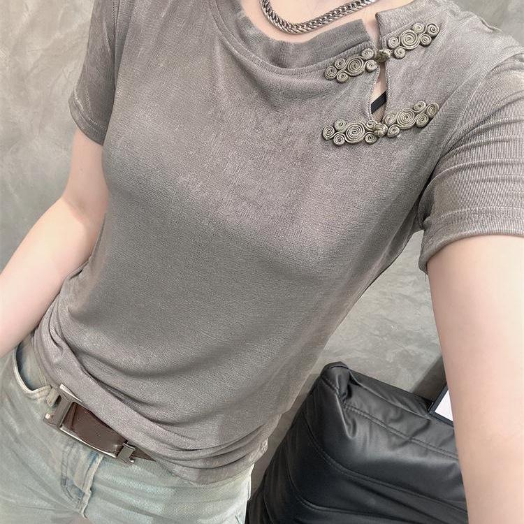 

2025 Summer Women s Slimming Round Neck Hollow Out Top with Traditional Style L серый