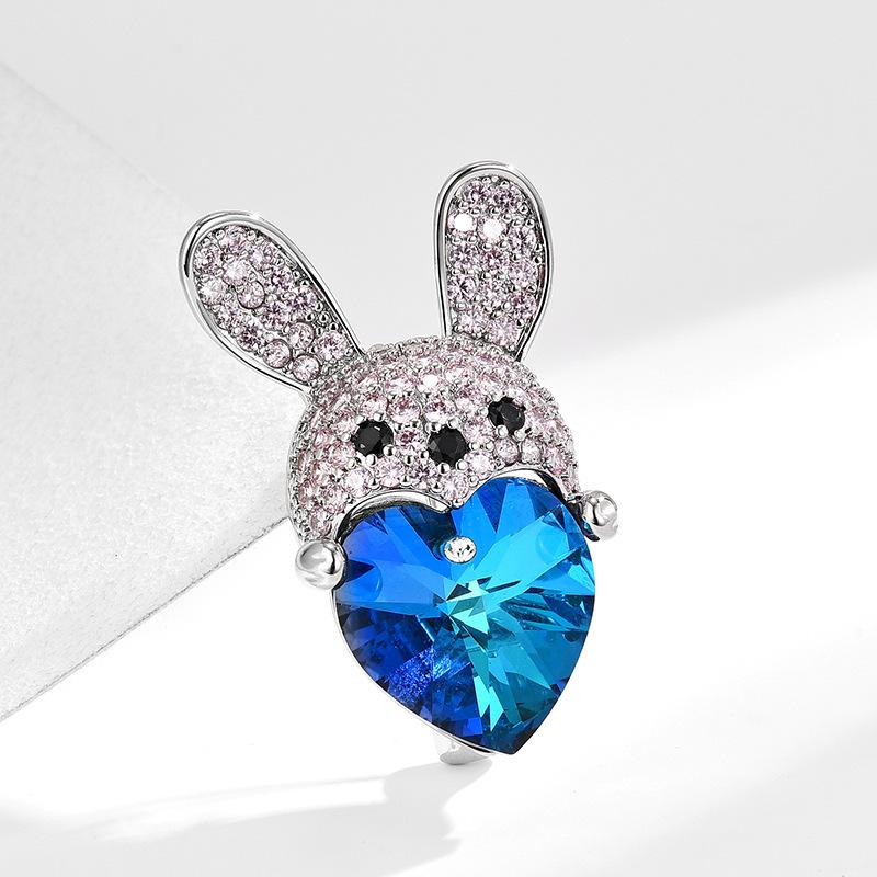 Nowy Design Luksusowa Broszka w Kształcie Serca Urocza i Elegancka Broszka Zwierzęca Królik Akcesoria Modna Biżuteria