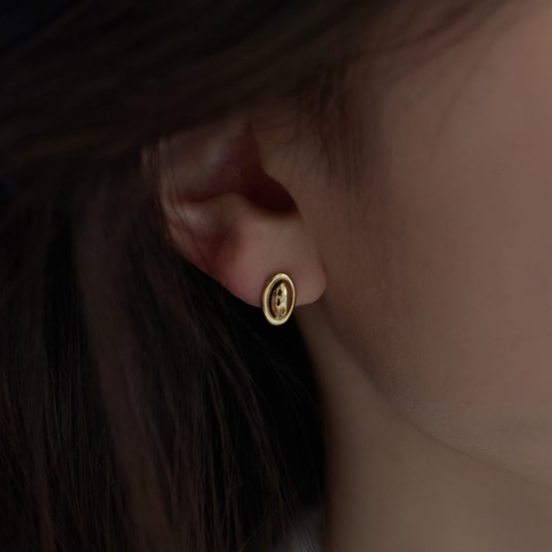 Dawn of Me New. Classic Oval Earring