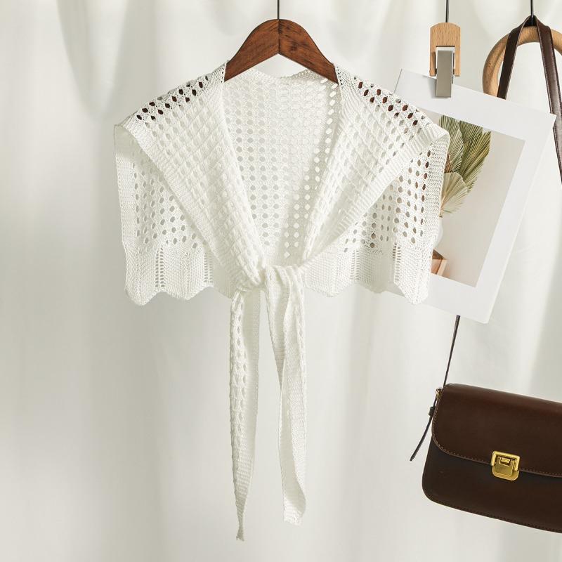 

Popular literature and art Campus style Knitted outer shawl Fresh and sweet Student decoration Versatile hollow vest Female 100CM