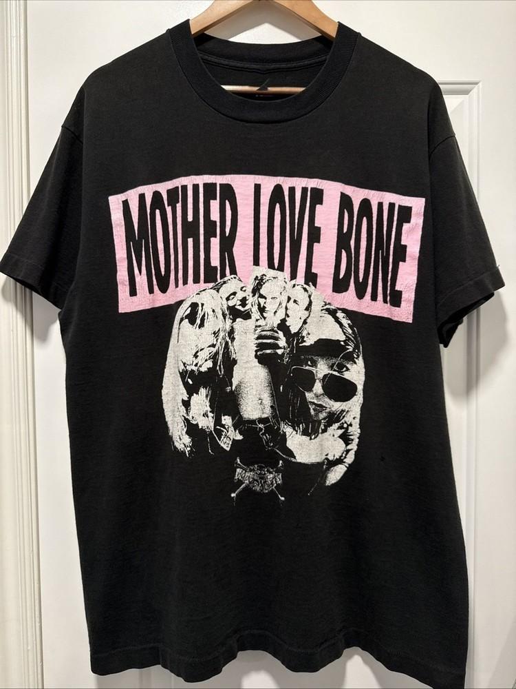 Merry Christmas 1990 MOTHER LOVE BONE Collection  S235XL Tee U65.47 Unisex T-Shirt XL