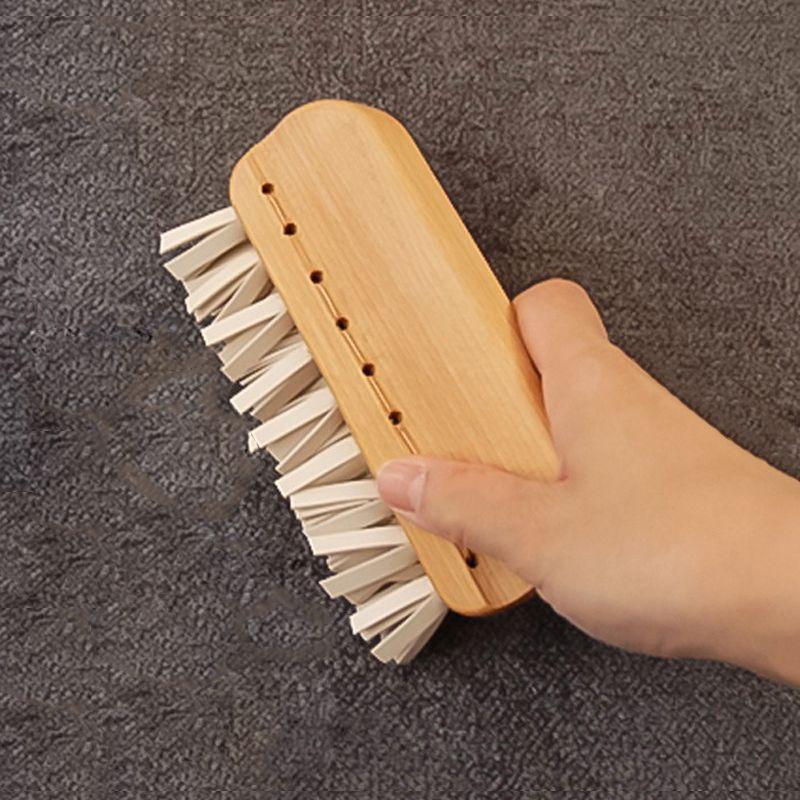1 Redeker dust brush (13.5X7cm)
