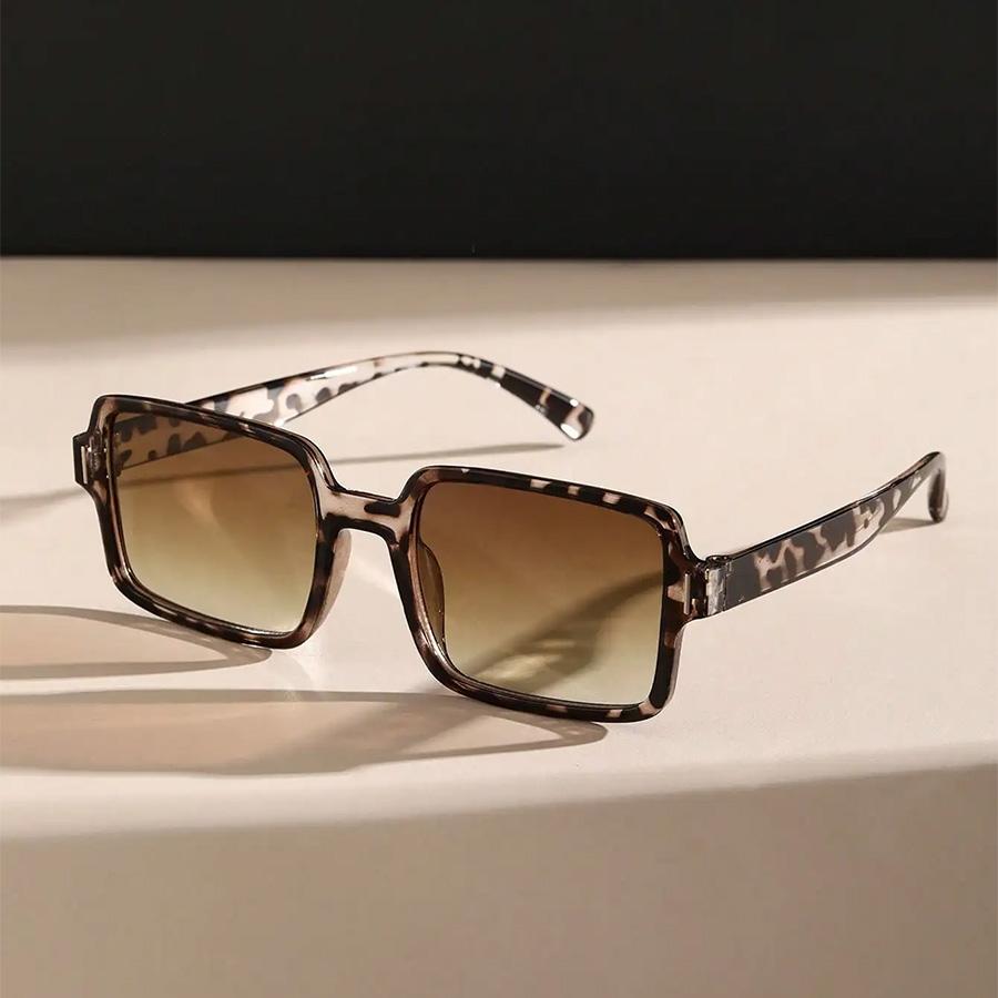 Square Frame Women Frame Fashionable Sunglasses For Daily Life