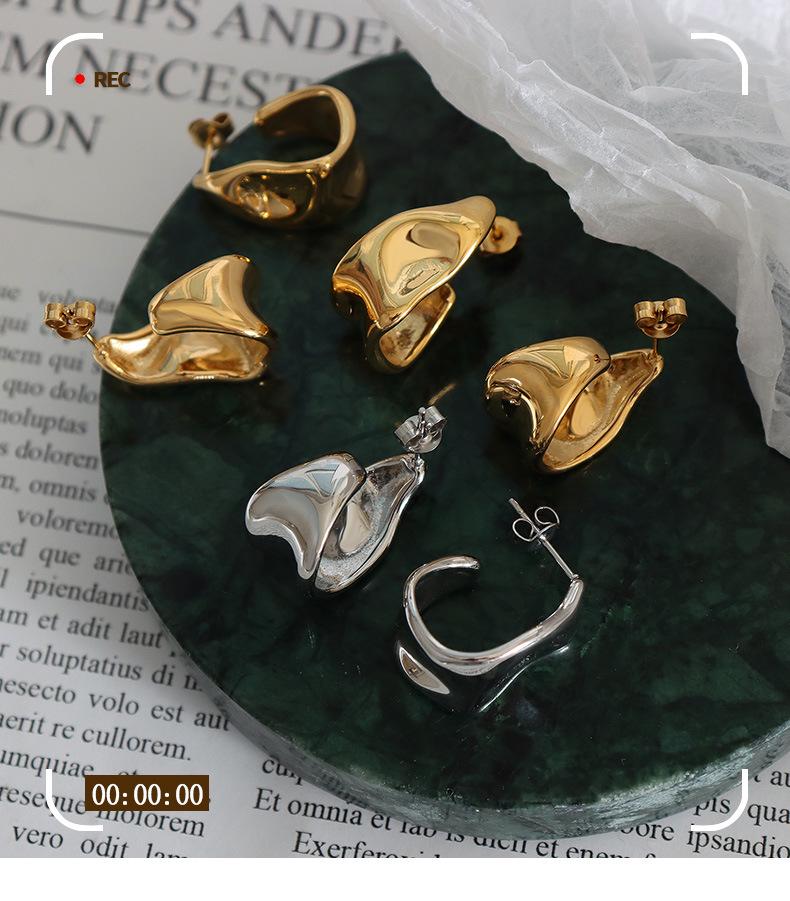 2022 French Niche Irregular Geometric Metal Earrings - Non-fading Women's Design