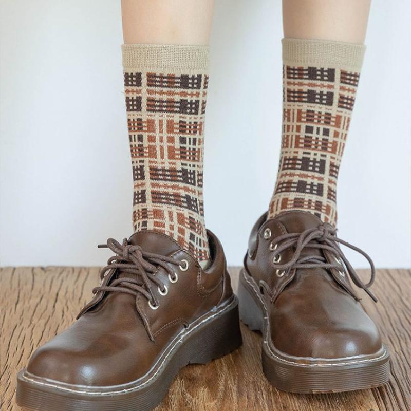 5 Pairs Women Winter Socks Fashion Thickened Warm Socks Retro Grid Middle Tube Girls Socks