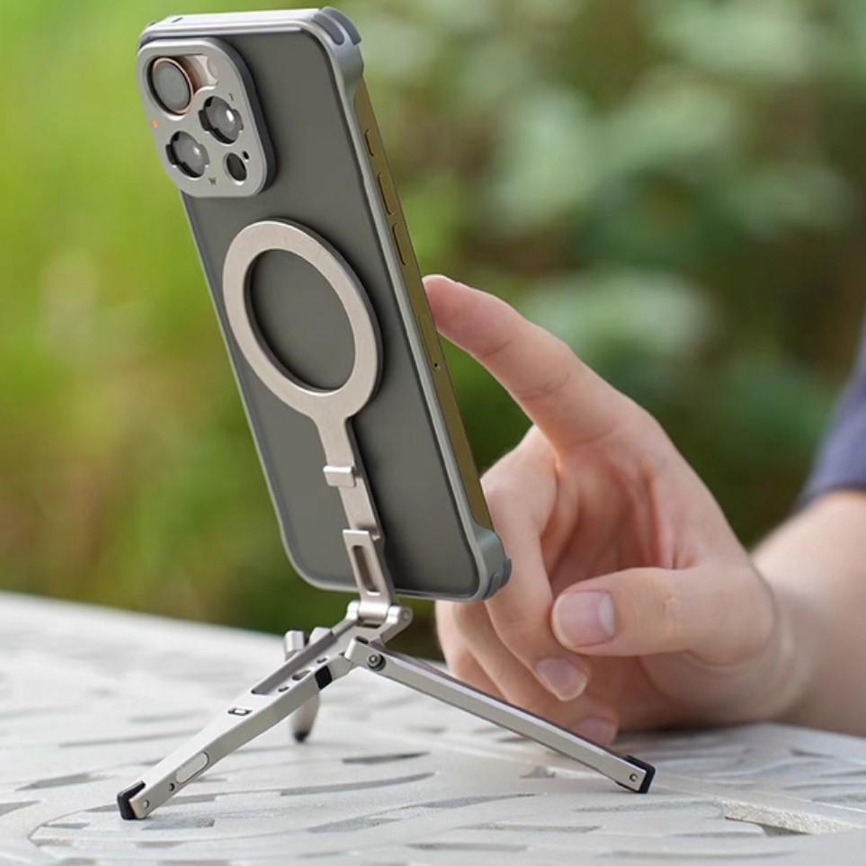 

Magnetic Folding Phone Tripod & Selfie Holder
