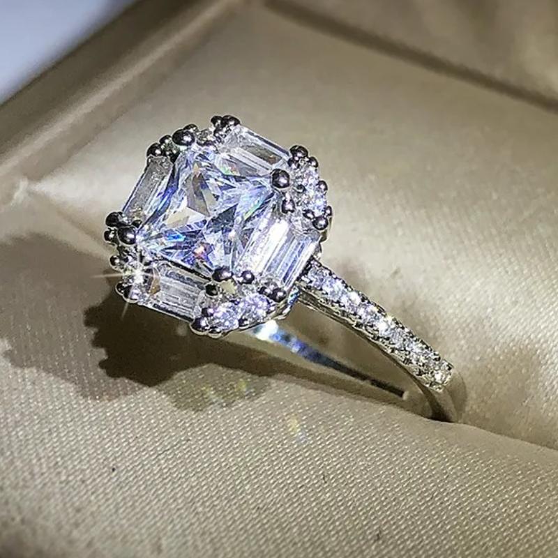 

Classic Sterling Silver 4 Claws Princess Heart Arrow Diamond Paved Zircon Crystal Rings for Women Wedding Anillos 6
