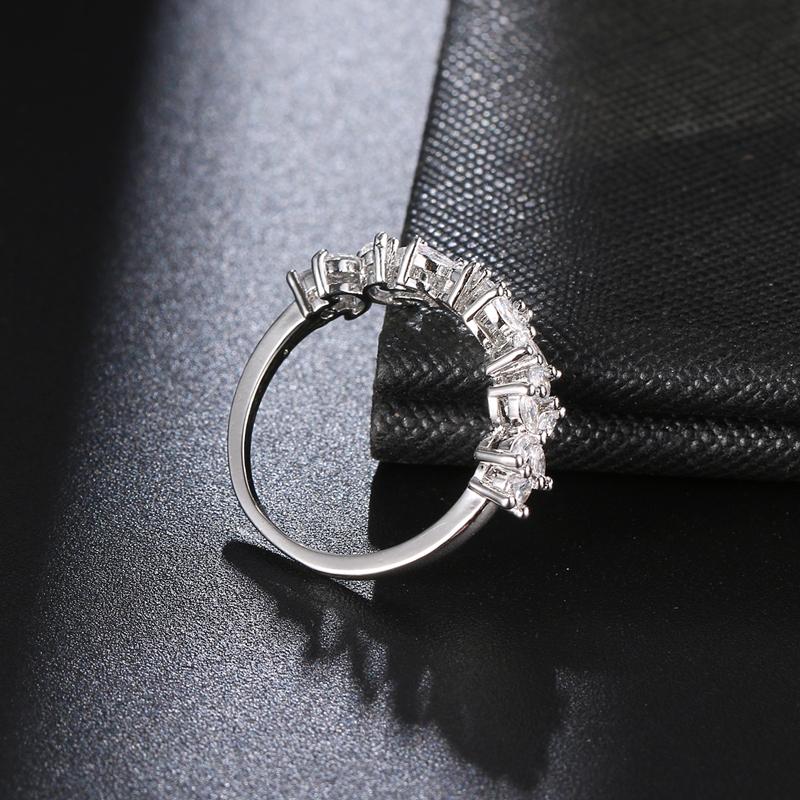 Emmaya Ingenious Flowers Shape Noble Design Ring For Female Aaa Zirconia Fashion Jewelry Banquet Charming Attractive Gift