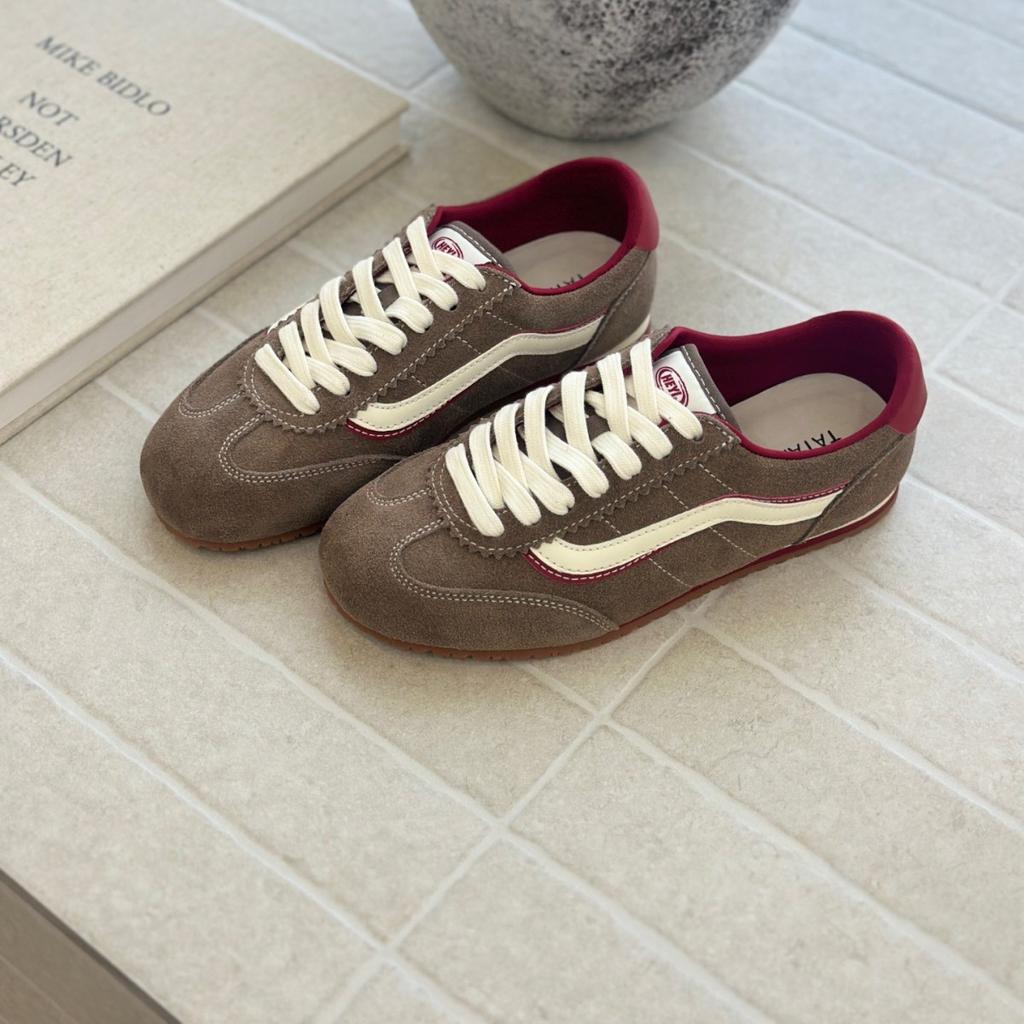 Leather casual sports Forrest Gump training shoes women's 2025 new soft-soled comfortable board shoes red retro low-top tide