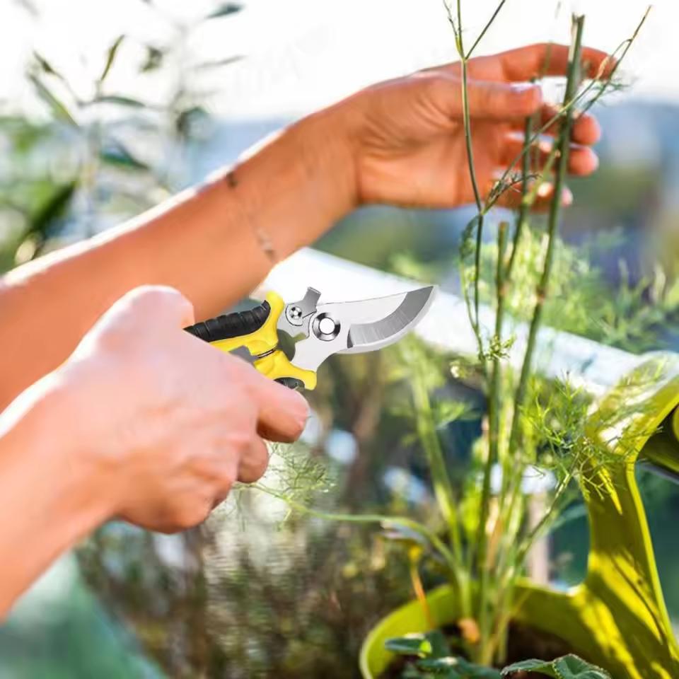 2025 New 3PCS Garden Pruning Shears Set Ergonomic Handled Pruning Shears Suitable for Women, Men and Professional Gardeners.