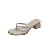 Pinch foot flip-flops women's summer wear 2025 new Internet celebrity sense design sense niche thick heel pearl sandals
