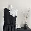 Meerlaagse driedimensionale geborduurde bloem met kralen en kralen, corsage, bloembroche voor dames, speldjes met kantbloem