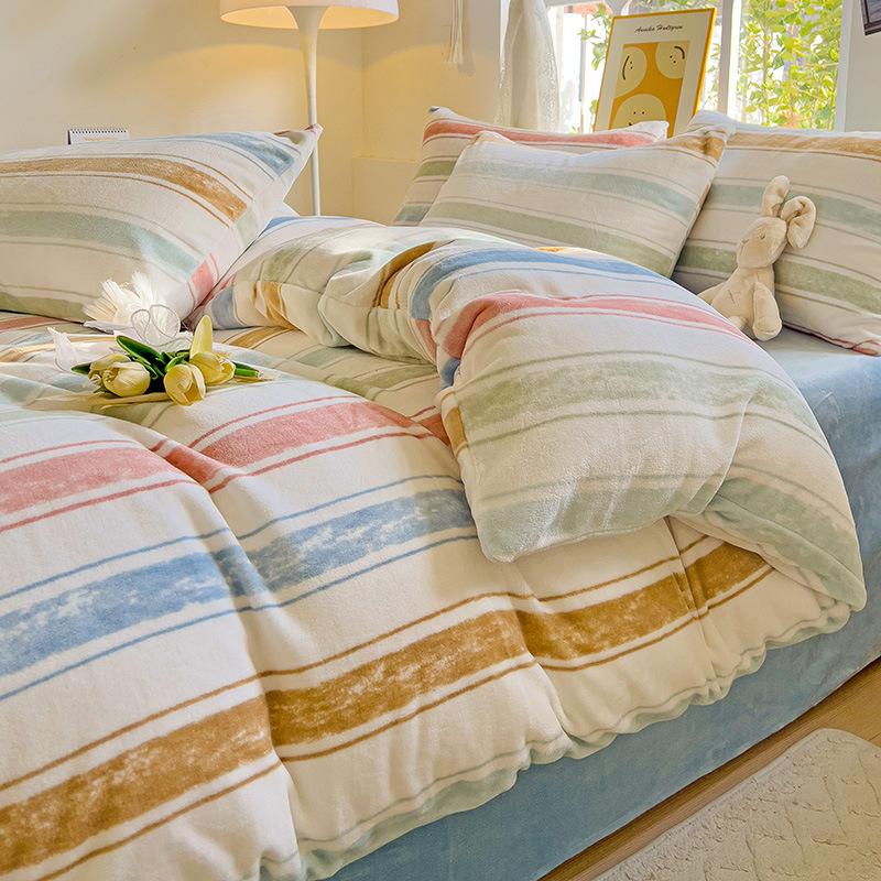 

Class A Maternal And Infant Grade Milk Fleece4-Pcs Set Double-Sided Thickened Coral Fleece Bed Hat Fleece Quilt Cover 3-Pcs Set 1.2 Sheet3pcs quilt 1.5*2m ваніль