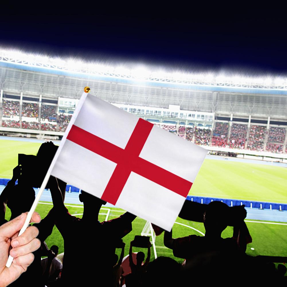 24 Stück Internationale Weltländerflaggen mit Stangen Fußball 2025 Fahnen Stockfahnen für Partydekorationen Bars Sportvereine