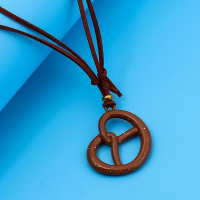 New Creativity Pretzel Bag Hanging Charm Keychain Pendant Cute Bread Food Keyring Men Women Backpack Jewelry Gift Accessories