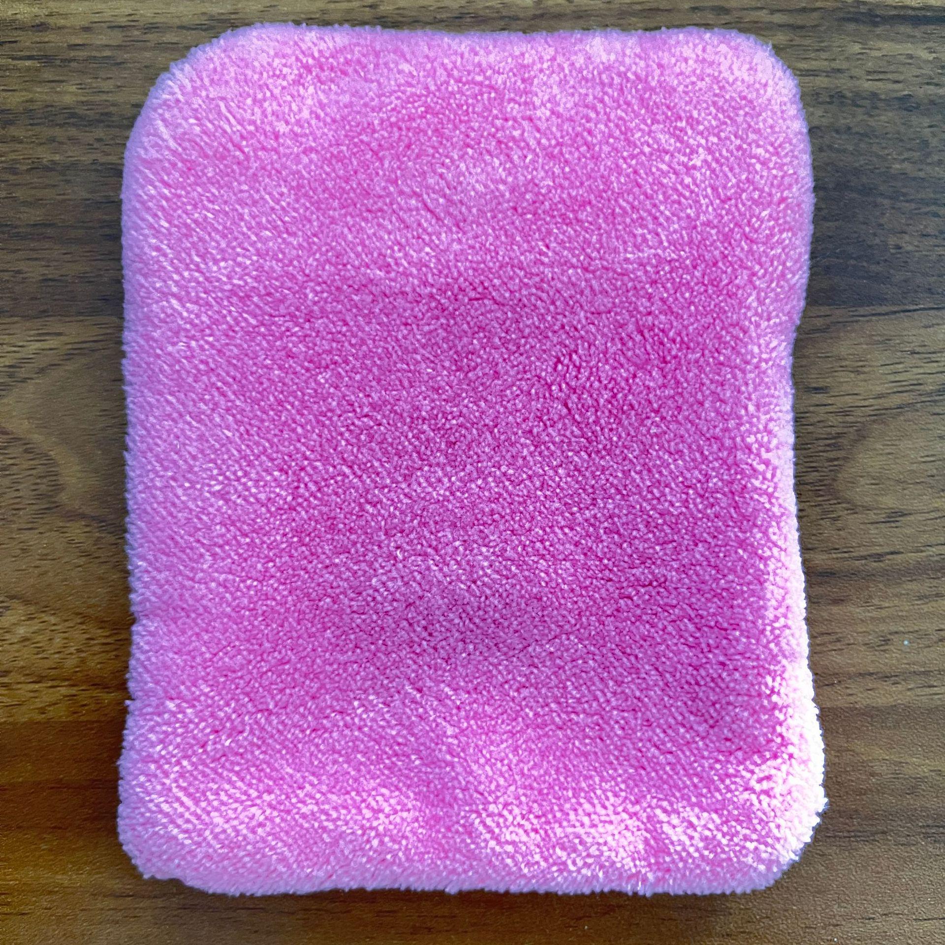 

Beach Sand Remover Kit: Brush & Powder for Easy Sand Removal – Perfect for Vacations & Camping