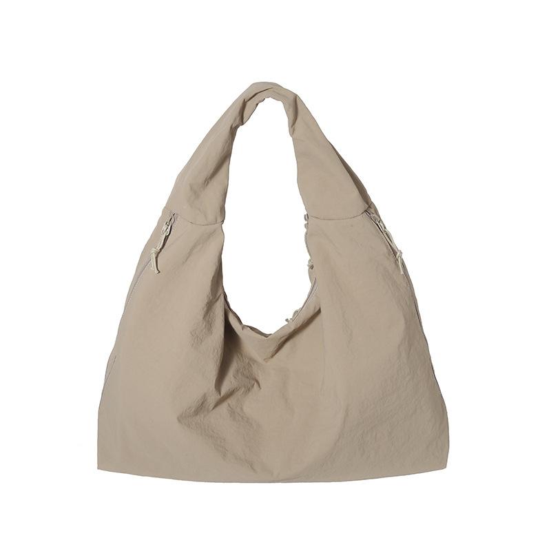 Korean Version of Fashion Nylon Messenger Bag 2025 New Simple Casual Dumpling Bag Large Capacity Versatile Girl Shoulder Bag