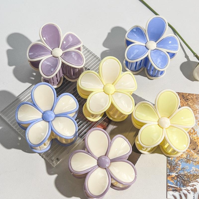 Colorful Contrasting Frangipani Hairpins Flower GrabbersSweet Back of The Head Updo Shark Hairpins