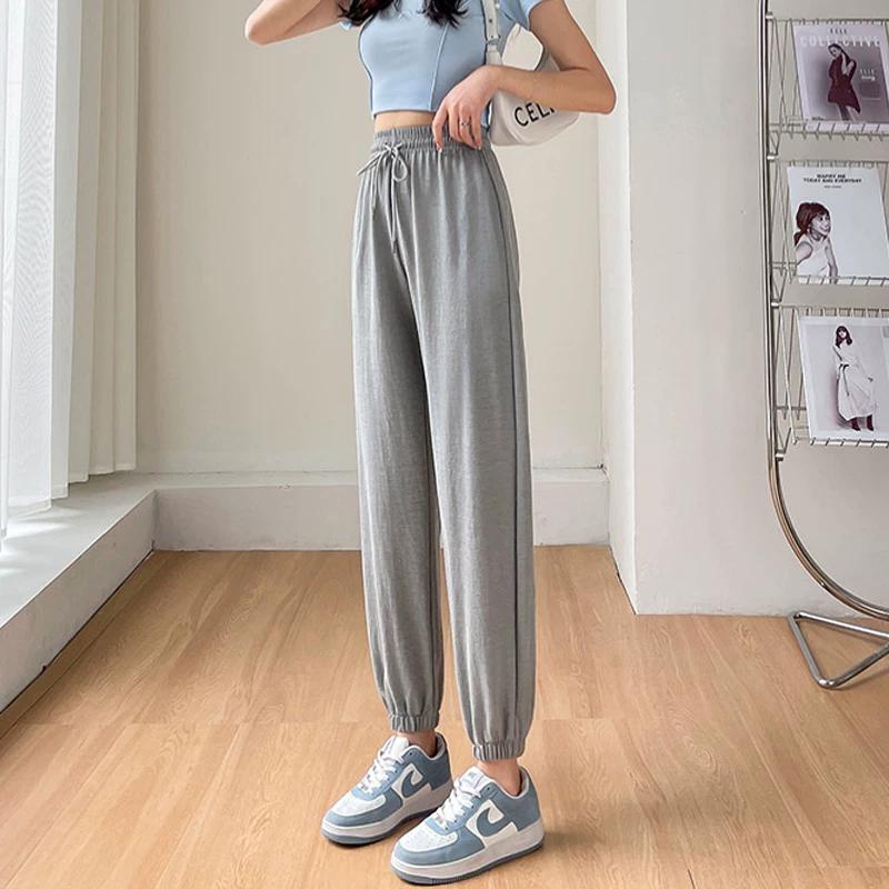 

150.00kg Plus Size Ladies Ice Silk Jogger Pants Anti-Mosquito Sports Pants 4XL светло-серый