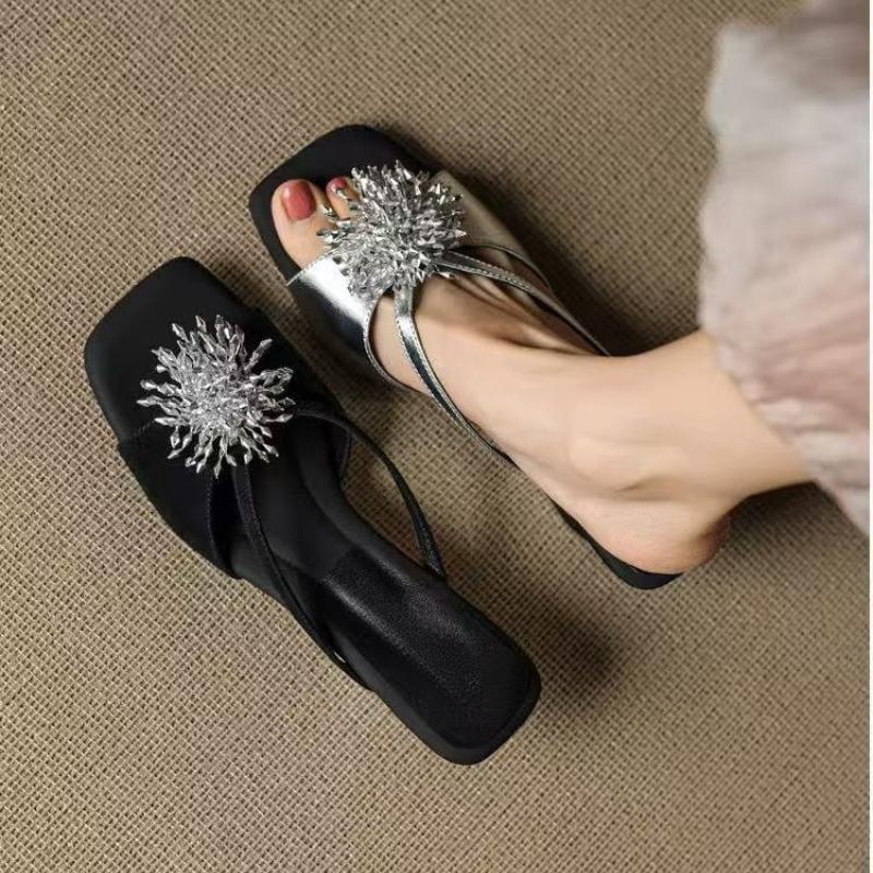 Fashion Fashionable Outerwear Wedge Heel Women's Slippers in A Straight Line, Retro Silver Open-toe Rhinestone High-heeled Sandals
